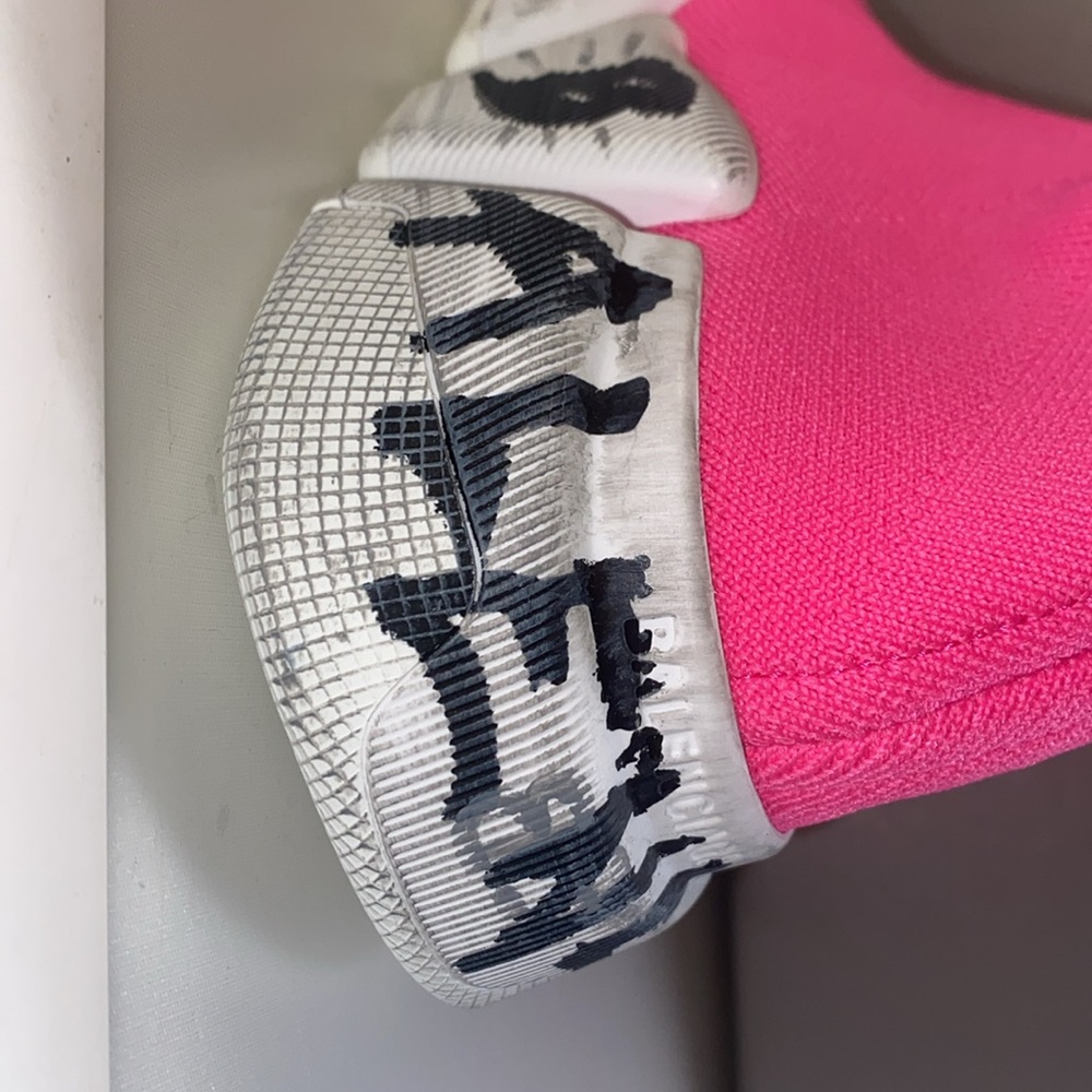 Balenciaga Speed 2.0 Graffiti-Printed Sock Sneakers Size EU 38 (US 8) - Picture 5 of 10